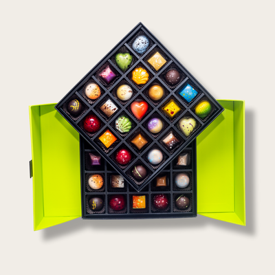 50 Piece Signature Gift Box, hi-res